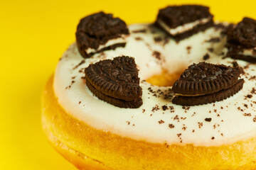 donut, rosca ou rosquinha é um pequeno bolo em forma de rosca