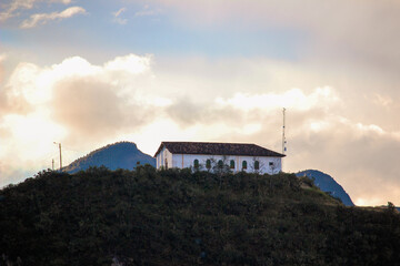 El mirador Cañari,  colina utilizada por la cultura Cañari que luego se edifico una iglesia...