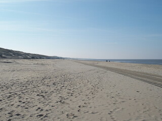 Endlos weiter Strand in Nordholland, Niederlande Endless expanse on the beach of North Holland, the Netherlands