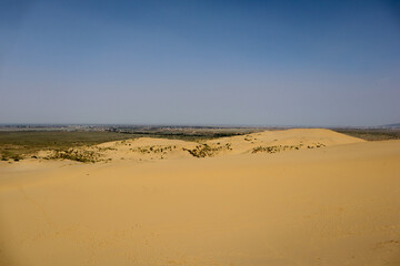 Fototapeta na wymiar sands of Sarykum - large sand dune located in the Dagestan