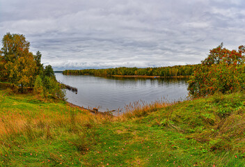 Vysotsk, until 1917 - Trongsund, from 1917 to 1948 - Uuras. A port city in Russia, in the Vyborgsky district of the Leningrad region.