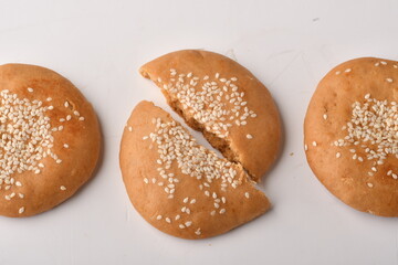 Maryam bread, molasses, yellow bread, yeast, flour, baker