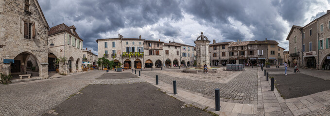 Eymet (Dordogne, France) - Bastide - Vue panoramique de la place des arcades
