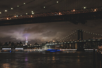 Fototapeta na wymiar Manhattan bridge at dusk, New York City.