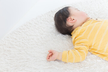 寝ている赤ちゃん（育児・子育て）