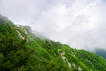 北アルプスの風景　燕山荘の登山道から