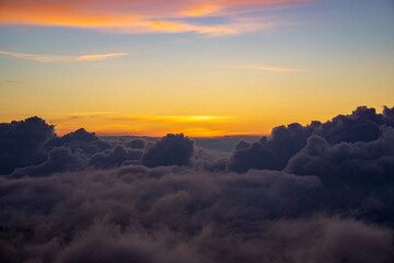 夜明け前の空　マジックアワー