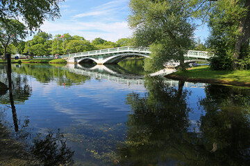 Fototapeta premium View at Centre Island Bridge - Toronto Island, Canada