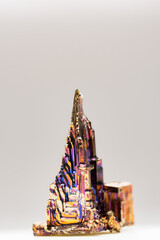 塔型のビスマスの骸晶