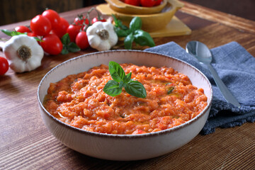 pappa al pomodoro gastronomia tradizionale Toscana - 448191254