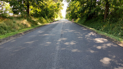 Nowa warstwa wiążąca nawierzchni z betonu asfaltowego. © WalDec