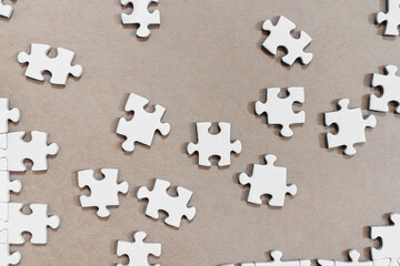 Naklejka premium White jigsaw puzzles 