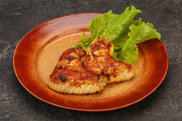 Roasted chicken wings with spices