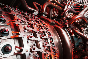 Gas turbine engine, located with internal structural elements, hoses, cylinders and housings