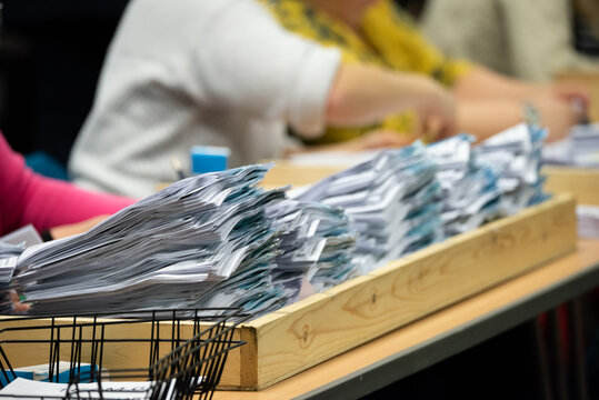 counting ballot papers during an election