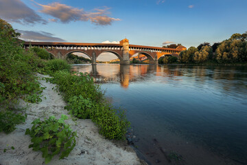 Fototapeta na wymiar Ponte coperto di Pavia