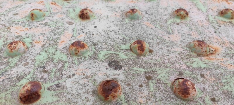 Rostiges Nieten