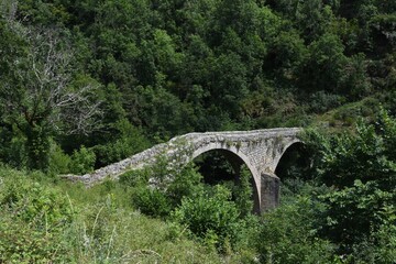 Fototapeta na wymiar Pont du Diable, Chalencon, Auvergne, France