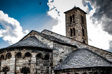 Romanische Kirche in de Bergen von Huesca
