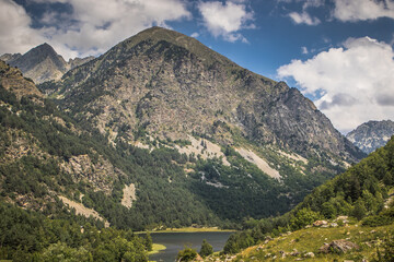 Bergwelt der spanischen Pyrenäen
