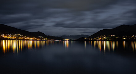 Obraz premium Queenstown New Zealand at The Lakefront at Night