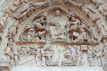 Centre - Loiret - Saint-Benoit sur Loire - Abbaye de Fleury - Détail portail Nord