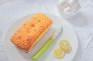 Tasty lemon cake with egg