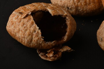 Traditional Oriental sweetness made of flour and molasses 