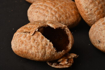 Traditional Oriental sweetness made of flour and molasses 