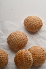 Traditional Oriental sweetness made of flour and molasses 