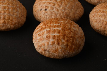 Traditional Oriental sweetness made of flour and molasses 