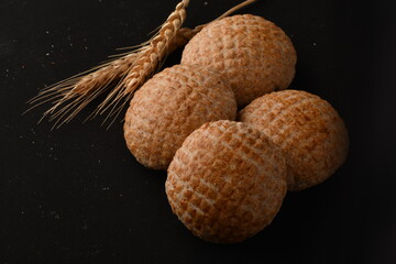 Traditional Oriental sweetness made of flour and molasses 