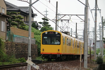 Fototapeta na wymiar 三岐鉄道北勢線の特徴ある電車