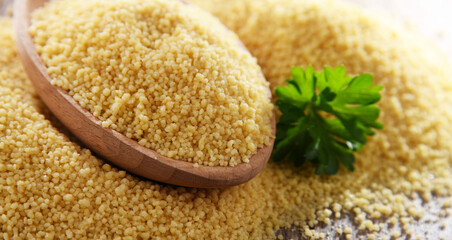 Composition with uncooked couscous