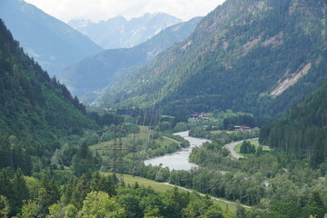 Fototapeta premium Isel-Trailwanderung Etappe 1: Lienz - Sankt-Johann im Walde
