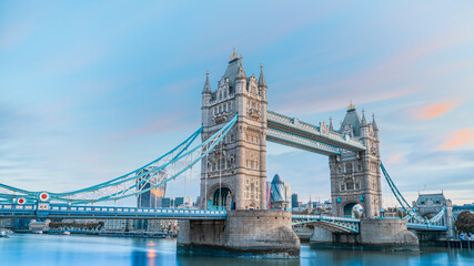 London skyline with Tower Bridge at twilight - obrazy, fototapety, plakaty