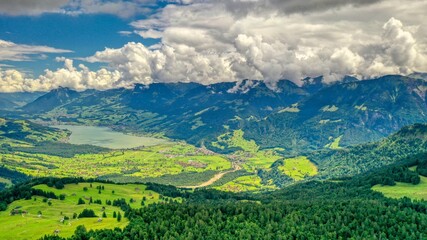 Fototapeta na wymiar Ein Blick von der Mörlialp Richtung Sarnersee, Obwalden, Schweiz, (August 2021)