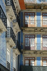 Fototapeta na wymiar Historic facades in Porto - Portugal 
