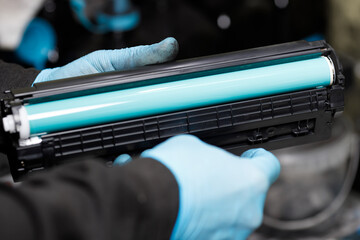 Disassembly of the toner cartridge for refilling. Restoration and maintenance in the service center...