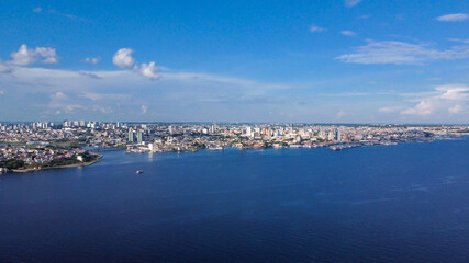 Cidade de Manaus vista do Rio Negro. Manaus - AM