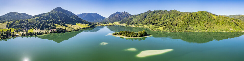 Fototapeta na wymiar lake schliersee in bavaria