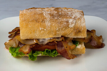 bacon lettuce and tomato sandwich