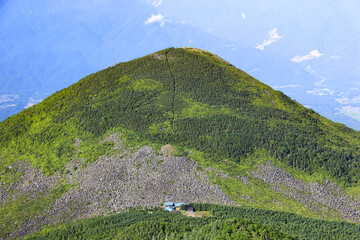 南八ヶ岳　権現岳山頂から編笠山を望む