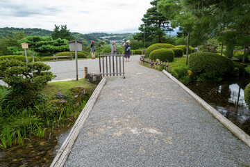 Obraz premium 石川県金沢市にある兼六園周辺の風景 Scenery around Kenrokuen Garden in Kanazawa City, Ishikawa Prefecture, Japan.