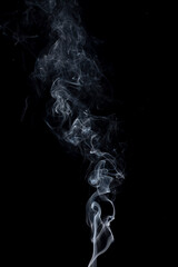 煙の素材写真　黒バック