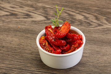 Sun-dried tomato in olive oil