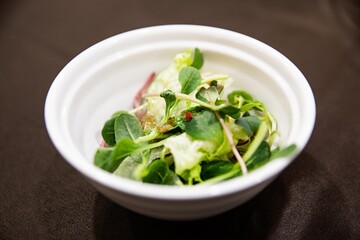 Fresh and refreshing green-yellow vegetable salad to purify the body