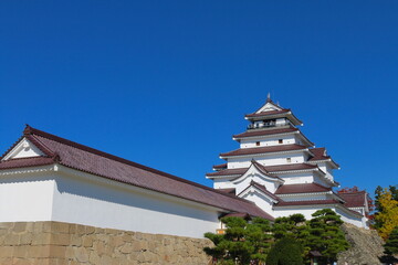 秋の鶴ヶ城（福島県・会津若松市）