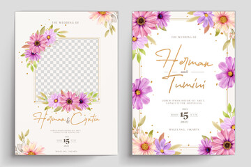 Fototapeta na wymiar Hand drawn floral wedding invitation template
