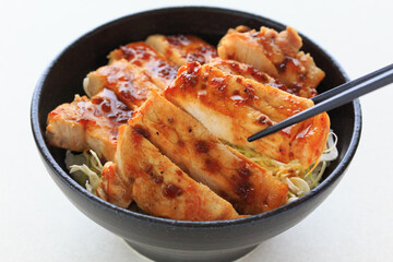 ポークステーキ丼